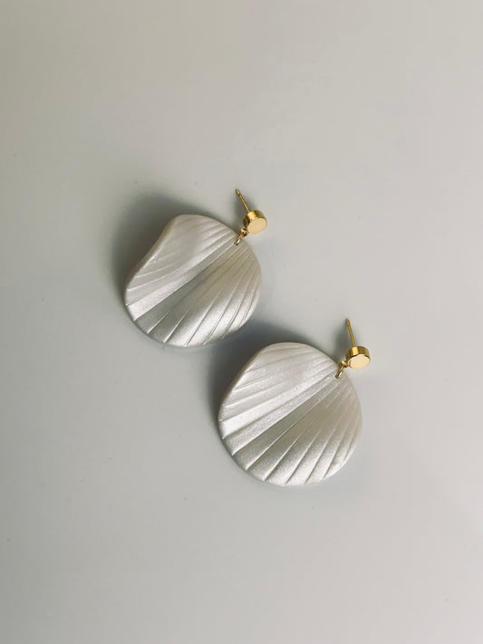 Shell Dangle